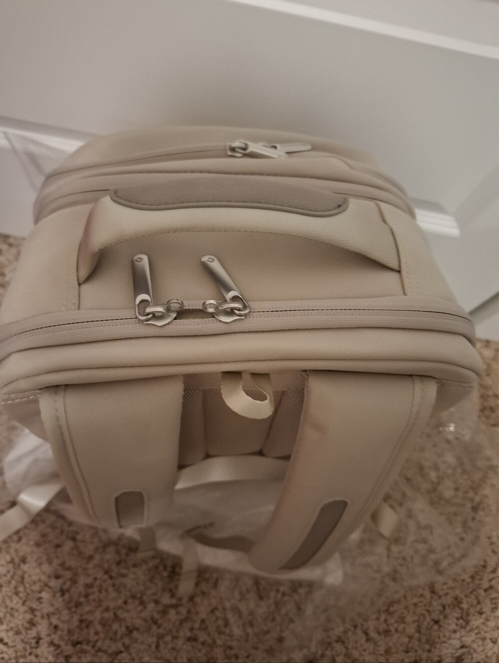 Samsonite Cream-Colored Commuter Backpack - Picture 10 of 10